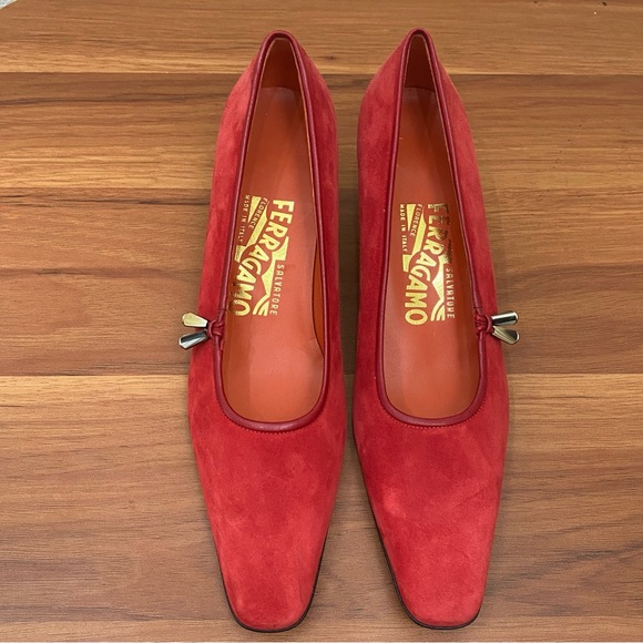 Vintage SALVATORE FERRAGAMO DQ80559 Red Suede Leather Low Heel Pumps Size 6 4A - Picture 4 of 16